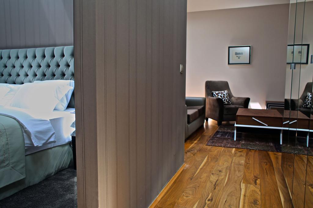 Vienna Suites Room photo